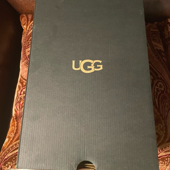 ***SOLD**UGG Tasman Mens Size 12 Samba Red Suede Comfort Slip On - Picture 13 of 14